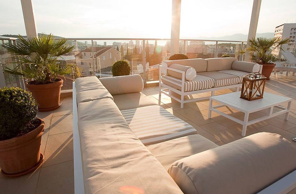 split luxury residence